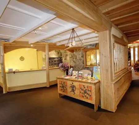 Danilo Hotell Savognin